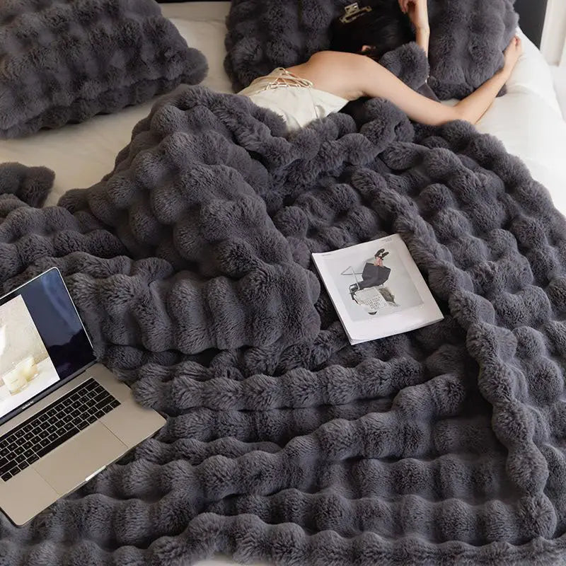 Cozy Blanket Plush Rabbit Blanket Super Soft Blanket Living Room Thickness 540 G/M² Flannel Blanket Sofa Blanket, Warm Blanket Sofa Blanket, Versatile Blanket Blanket For Bed Sofa Bedroom Office, 130 x 160cm Top Store